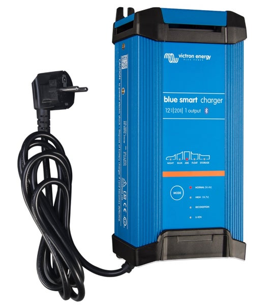 Blue Smart IP22 Charger 12/20(1) 230V CEE 7/7
