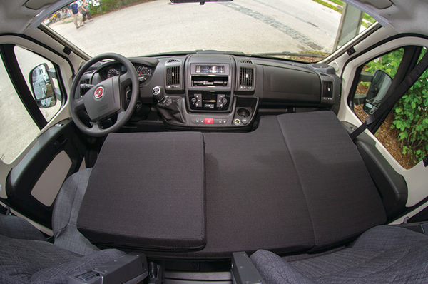 CampSleep lis&auml;vuode ohjaamoon