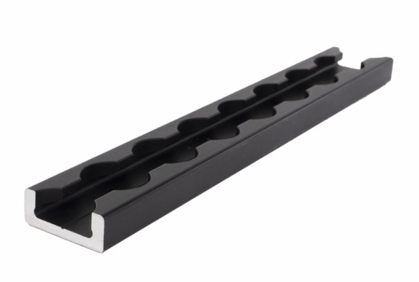 Eritt&auml;in kapea kiinnityskisko - hopea