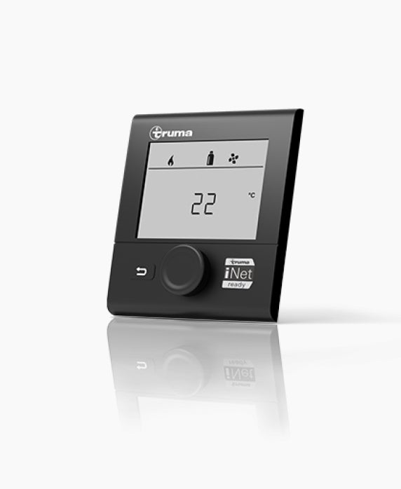 Truma Combi 4 E -l&auml;mmitin ja vedenl&auml;mmitin, kaasu + s&auml;hk&ouml;