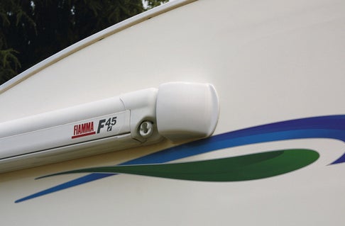 Spoiler markiisi F45/F1